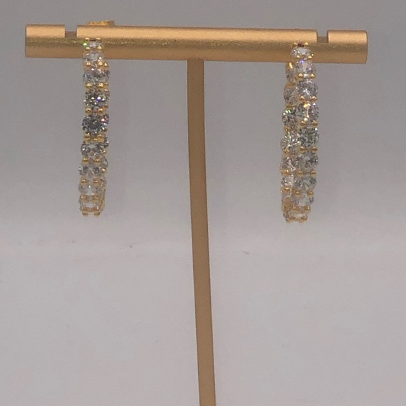 4.5ct Inside-Out Hoops - Picture 4 of 11